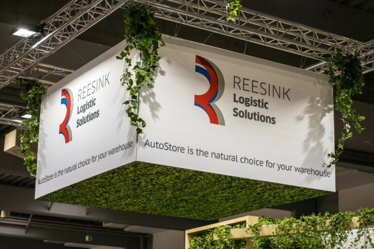 Reesink Logistic Solutions präsentiert das AutoStore-System zum ersten Mal auf der Internationalen Maschinenbaumesse in Brünn