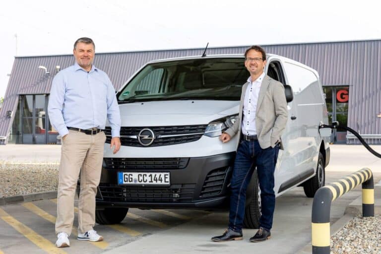 Erste Testfahrten in Wien mit dem Opel Vivaro-e HYDROGEN mit Wasserstoff-Brennstoffzellen-Technologie